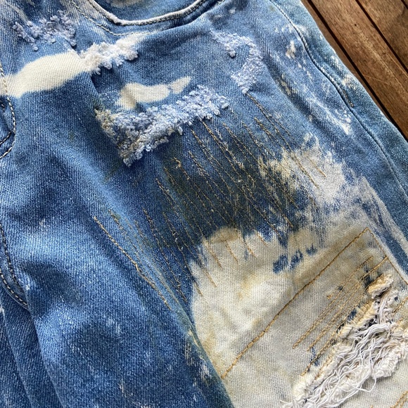 8ighth DStrkt Jeans Mens 30X 32 light wash Distressed/ Destroyer jeans. - Picture 11 of 15